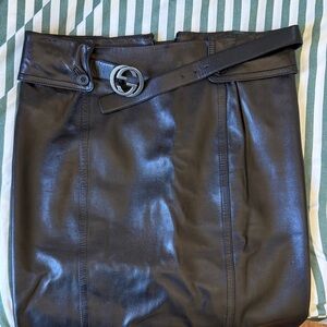 Gucci Black Leather Skirt with Logo Buckle